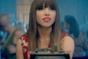 Carly Rae Jepsen - This Kiss