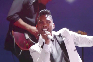 Miguel - Adorn [Live]