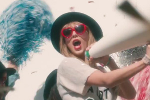 Taylor Swift - 22