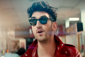 Chromeo ft. Toro y Moi - Come Alive