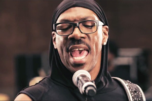 Eddie Murphy ft. Snoop Lion - Red Light