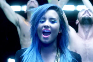 Demi Lovato - Neon Lights