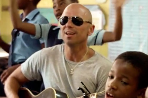 Kenny Chesney ft. The Wailers & Elan - Spread The Love