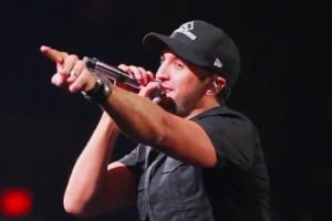 Luke Bryan - Play It Again