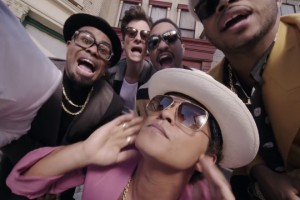 Mark Ronson ft. Bruno Mars - Uptown Funk