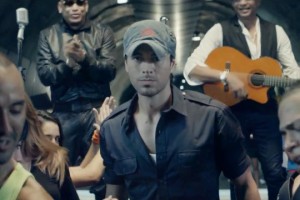 Enrique Iglesias ft. Descemer Bueno & Gente de Zona - Bailando