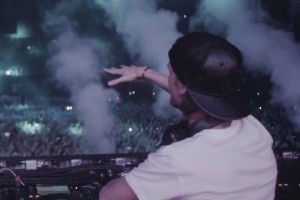 Avicii - Lay Me Down
